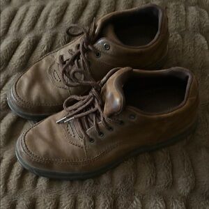 Rockport Men's Tan Leather Oxfords